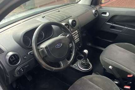 Ford Fusion 176.000 km 1.299 &euro; Lebach-Gresaubach 66822