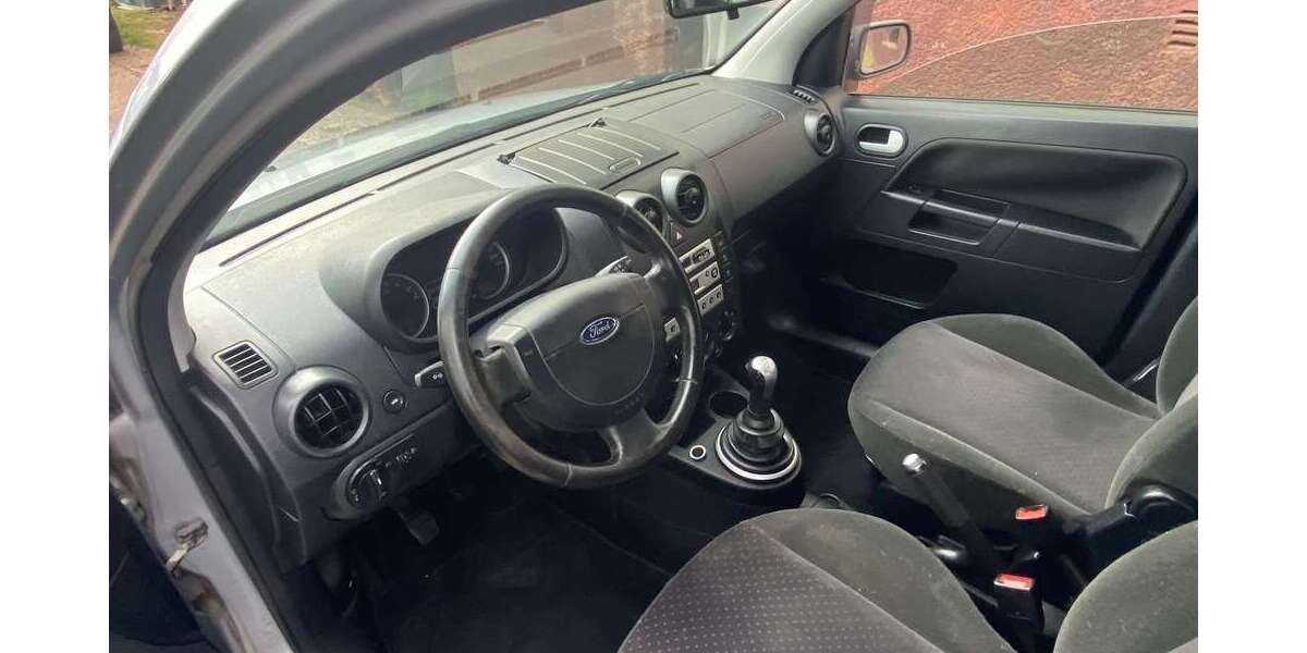 Ford Fusion 176.000 km 1.299 &euro; Lebach-Gresaubach 66822