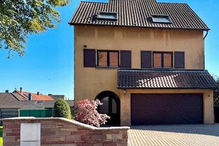 Haus Kleinblittersdorf - 7 Zimmer, 204 m&sup2;, 335.000&euro; | Angebot:26133957