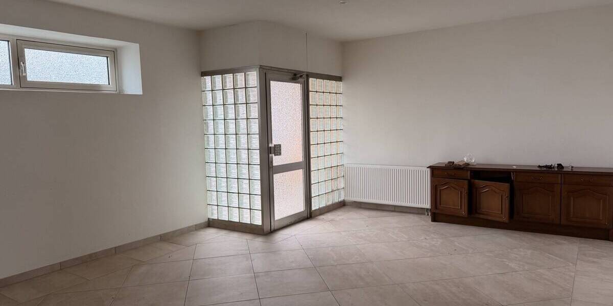 Mehrfamilienhaus, Wohnhaus Schiffweiler - 6 Zimmer, 184 m&sup2;, 265.000&euro; | Angebot:26641339