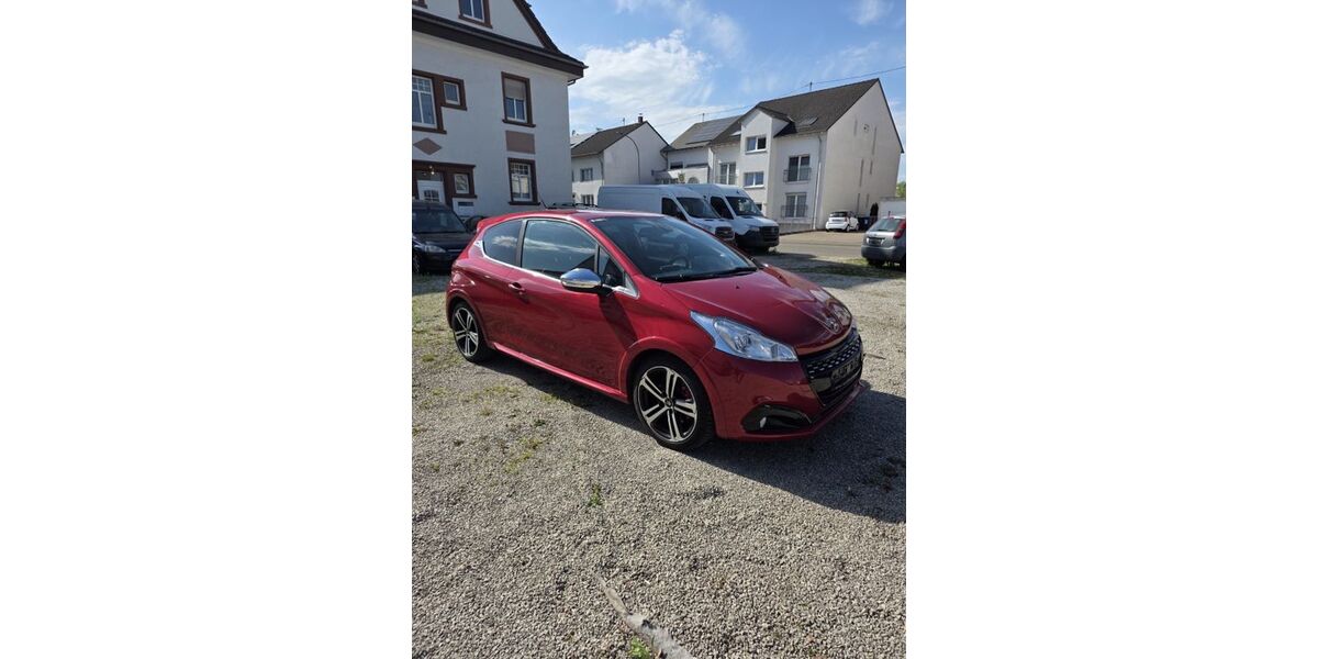 Peugeot 208 176.000 km 8.900 &euro; Saarlouis 66740