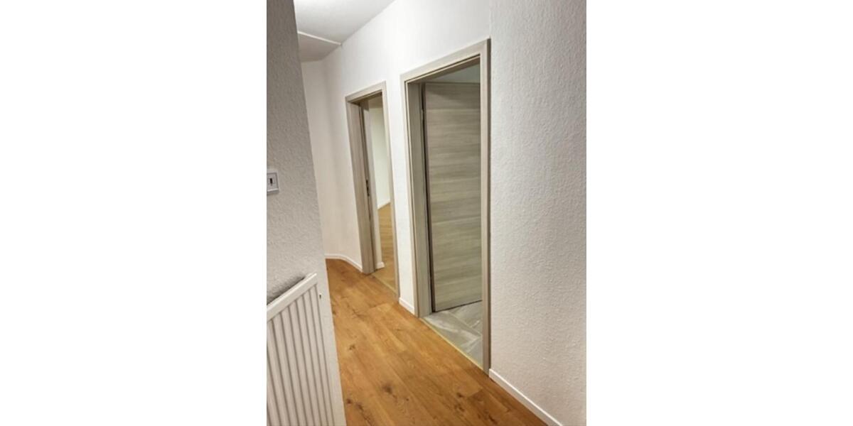 Erdgeschoßwohnung Homburg - 4 Zimmer, 120 m&sup2;, 850&euro; | Angebot:25881914
