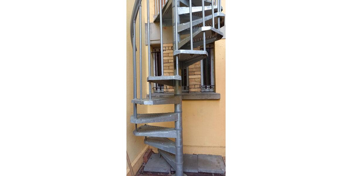 Dachgeschoßwohnung Saarbrücken Neue Bremm - 3 Zimmer, 86 m&sup2;, 520&euro; | Angebot:25766109