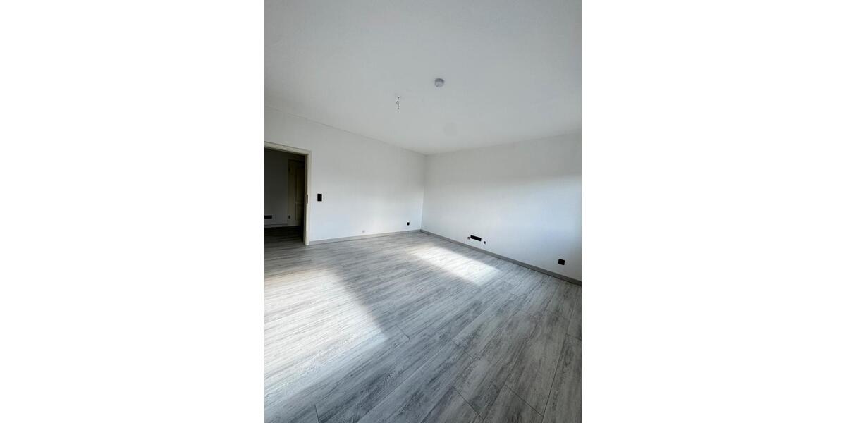 Etagenwohnung Saarbrücken West - 2 Zimmer, 65 m&sup2;, 650&euro; | Angebot:25058145