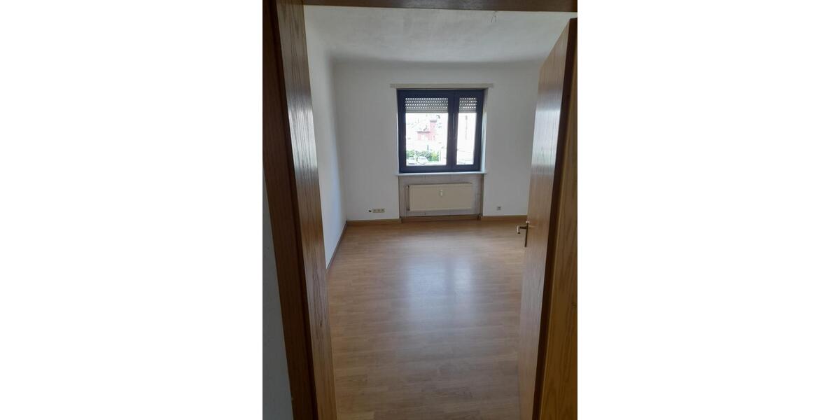 Dachgeschoßwohnung Saarbrücken Brebach-Fechingen - 2 Zimmer, 56 m&sup2;, 450&euro; | Angebot:26119602
