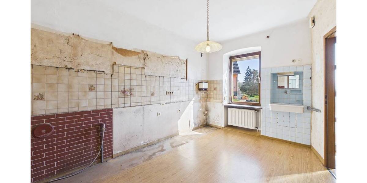 Einfamilienhaus Püttlingen - 7 Zimmer, 113 m&sup2;, 115.000&euro; | Angebot:26685705