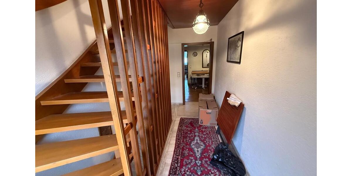 Einfamilienhaus Wadgassen - 11 Zimmer, 270 m&sup2;, 380.000&euro; | Angebot:25323564