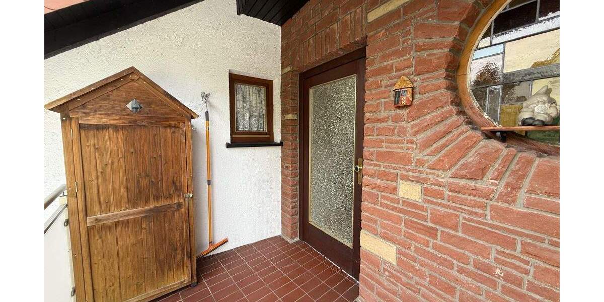 Etagenwohnung Saarbrücken Brebach-Fechingen - 4 Zimmer, 86 m&sup2;, 229.000&euro; | Angebot:25695570