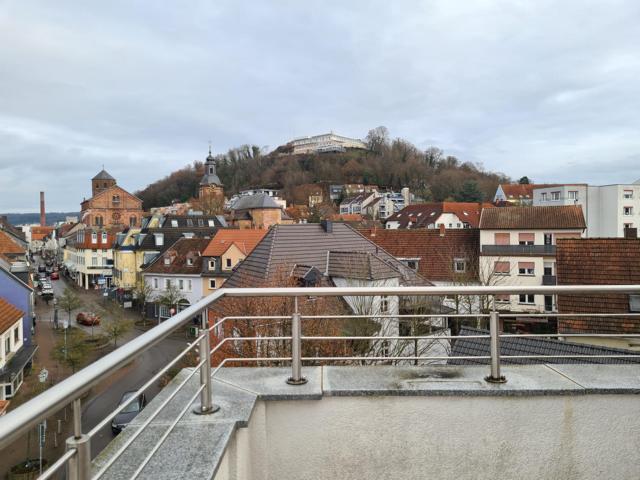 Exklusives Penthouse mit Fernblick in Innenstadtlage von Homburg - Penthouse Homburg | Angebot:26881845