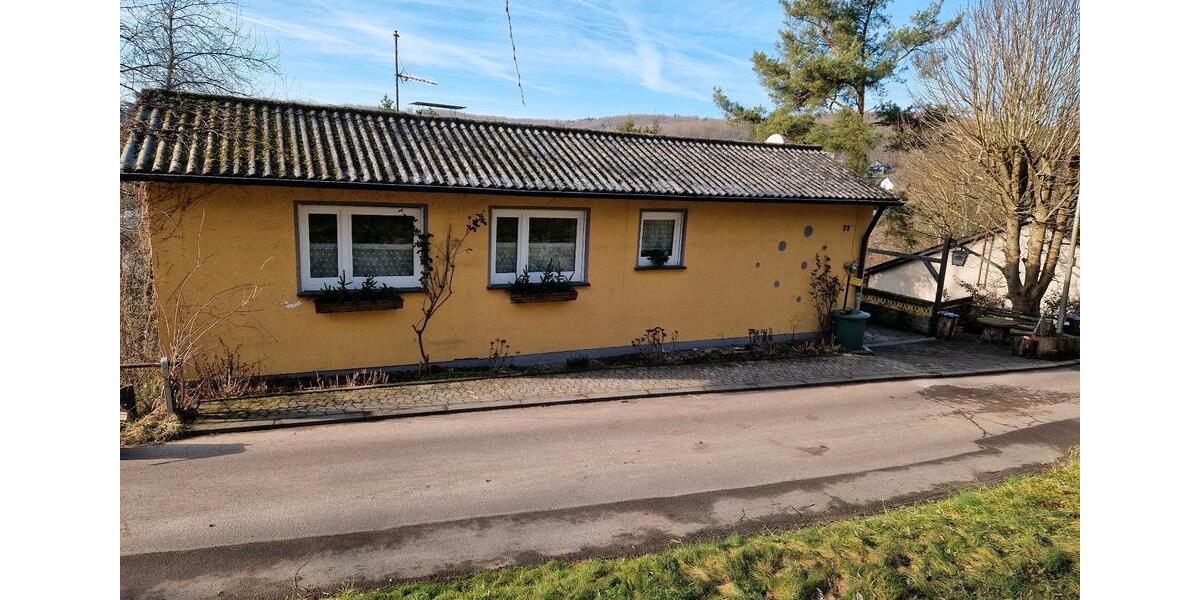 Einfamilienhaus Saarbrücken Malstatt - 6 Zimmer, 130 m&sup2;, 210.000&euro; | Angebot:24559740
