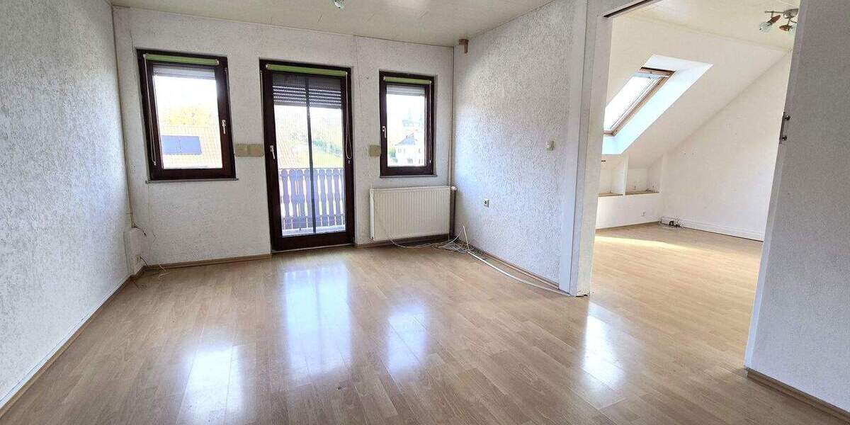 Einfamilienhaus Mandelbachtal Heckendalheim - 8 Zimmer, 180 m&sup2;, 259.000&euro; | Angebot:25677418