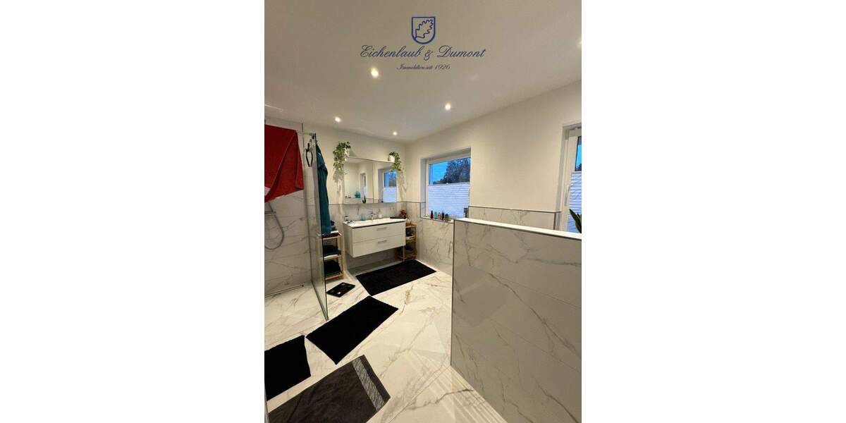 Mehrfamilienhaus, Wohnhaus Schwalbach - 8 Zimmer, 217 m&sup2;, 490.000&euro; | Angebot:25779317