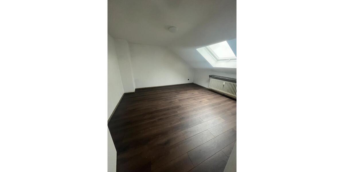 Dachgeschoßwohnung Völklingen - 2 Zimmer, 57 m&sup2;, 500&euro; | Angebot:25979102