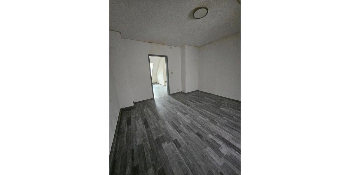 Dachgeschoßwohnung Neunkirchen Heinitz - 1 Zimmer, 55 m&sup2;, 470&euro; | Angebot:25838100