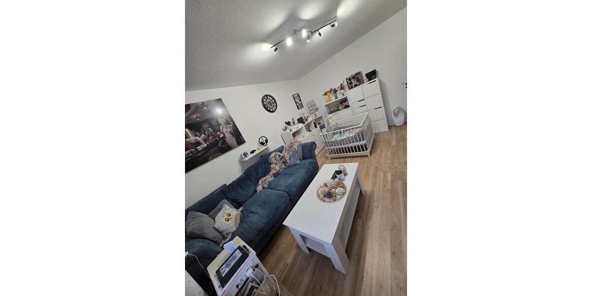 Etagenwohnung Homburg - 3 Zimmer, 83 m&sup2;, 900&euro; | Angebot:25960922