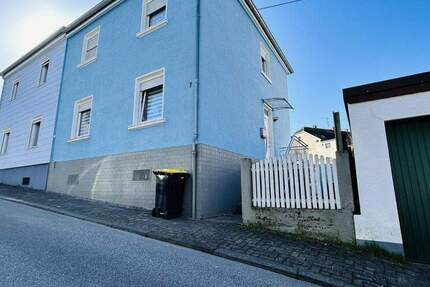 Haus Neunkirchen Innenstadt - 6 Zimmer, 130 m&sup2;, 219.000&euro; | Angebot:25779641