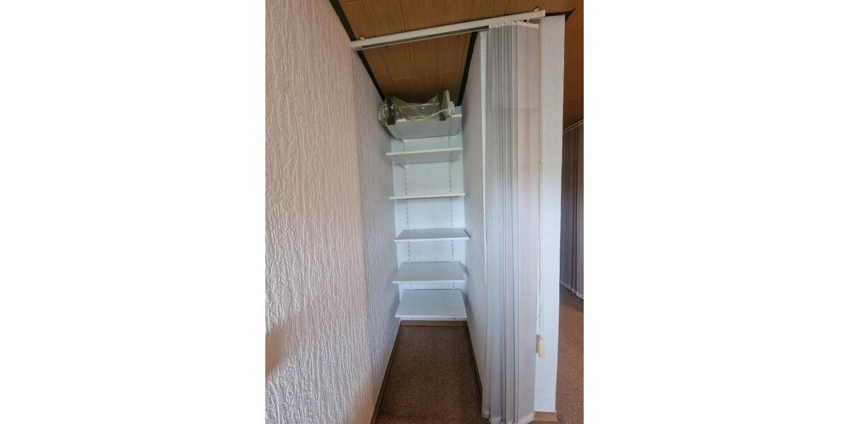 Dachgeschoßwohnung Saarbrücken Brebach-Fechingen - 4 Zimmer, 83 m&sup2;, 129.000&euro; | Angebot:26705534