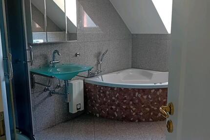 Wohnung Großrosseln - 3 Zimmer, 98 m&sup2;, 740&euro; | Angebot:26022300