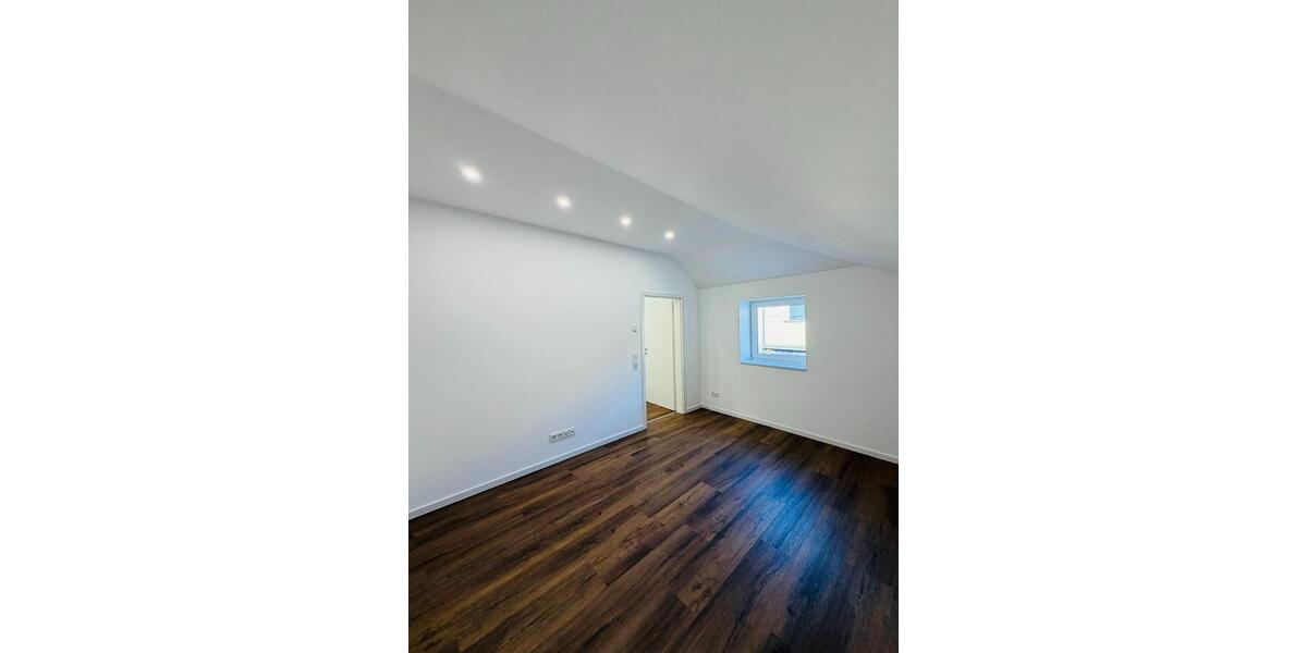 Etagenwohnung Sankt Ingbert - 3 Zimmer, 95 m&sup2;, 1.000&euro; | Angebot:25512670