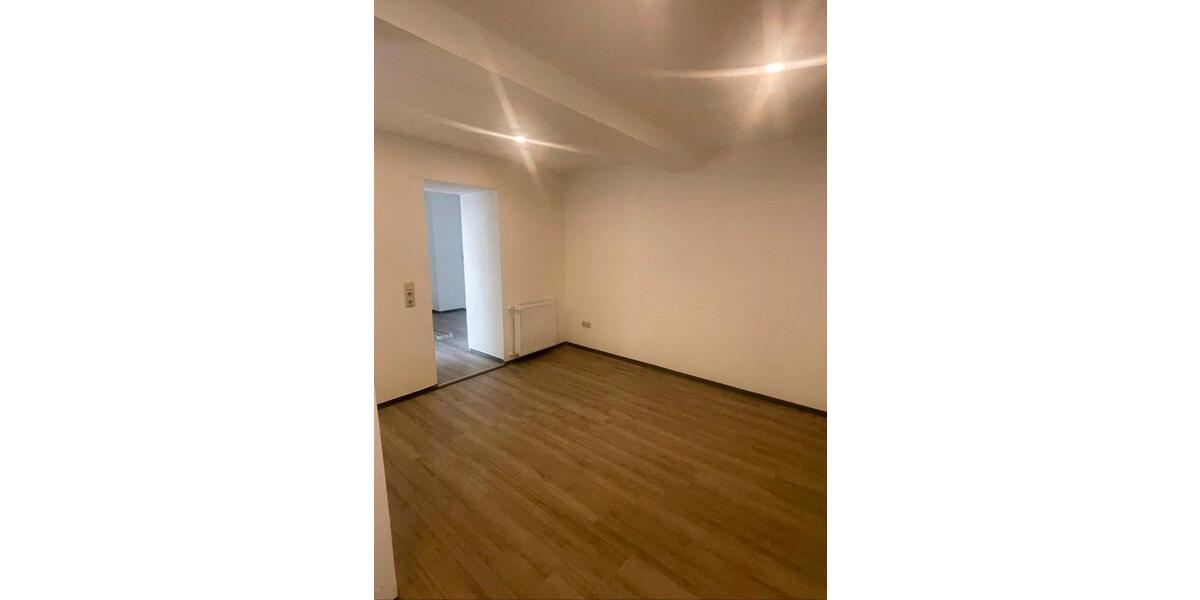 Mehrfamilienhaus, Wohnhaus Saarwellingen - 10 Zimmer, 300 m&sup2;, 350.000&euro; | Angebot:25588634
