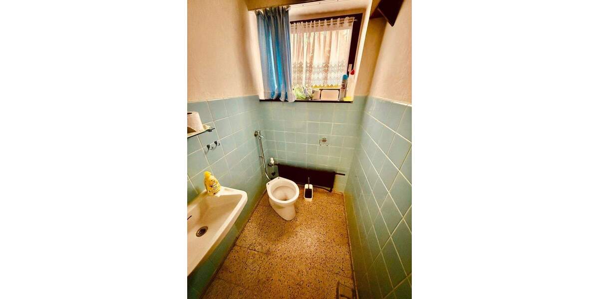 Einfamilienhaus Saarbrücken Eschberg - 5 Zimmer, 140 m&sup2;, 330.000&euro; | Angebot:25818416