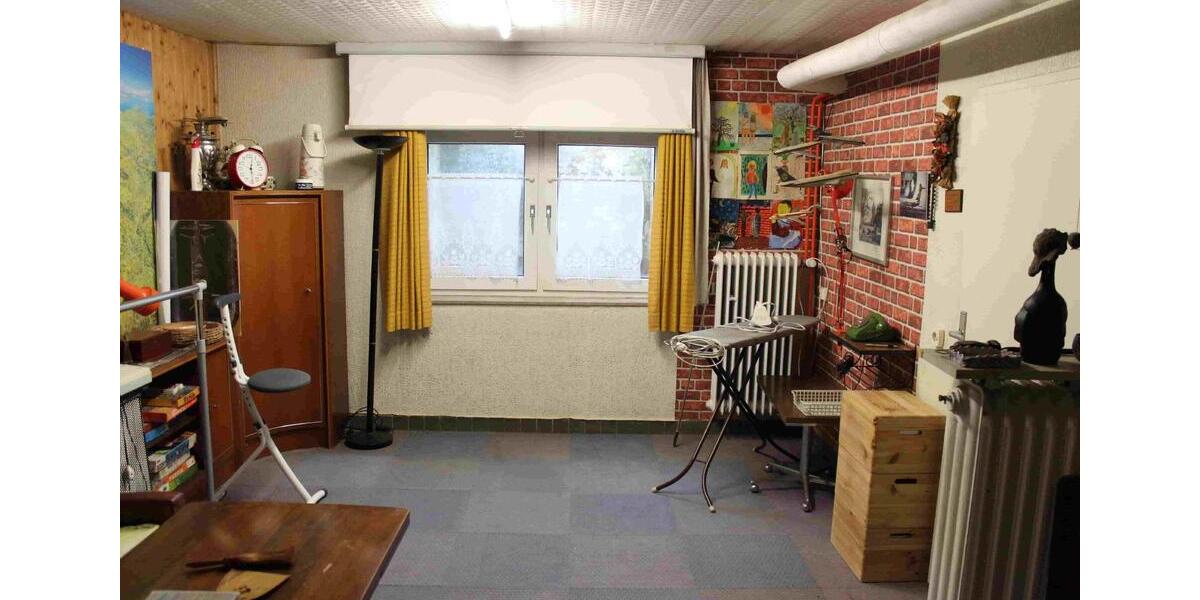 Einfamilienhaus Sankt Ingbert - 6 Zimmer, 148 m&sup2;, 350.000&euro; | Angebot:24953378