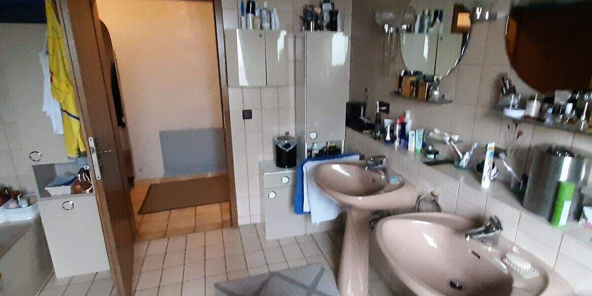 Etagenwohnung Großrosseln - 6 Zimmer, 214 m&sup2;, 199.999&euro; | Angebot:25780963