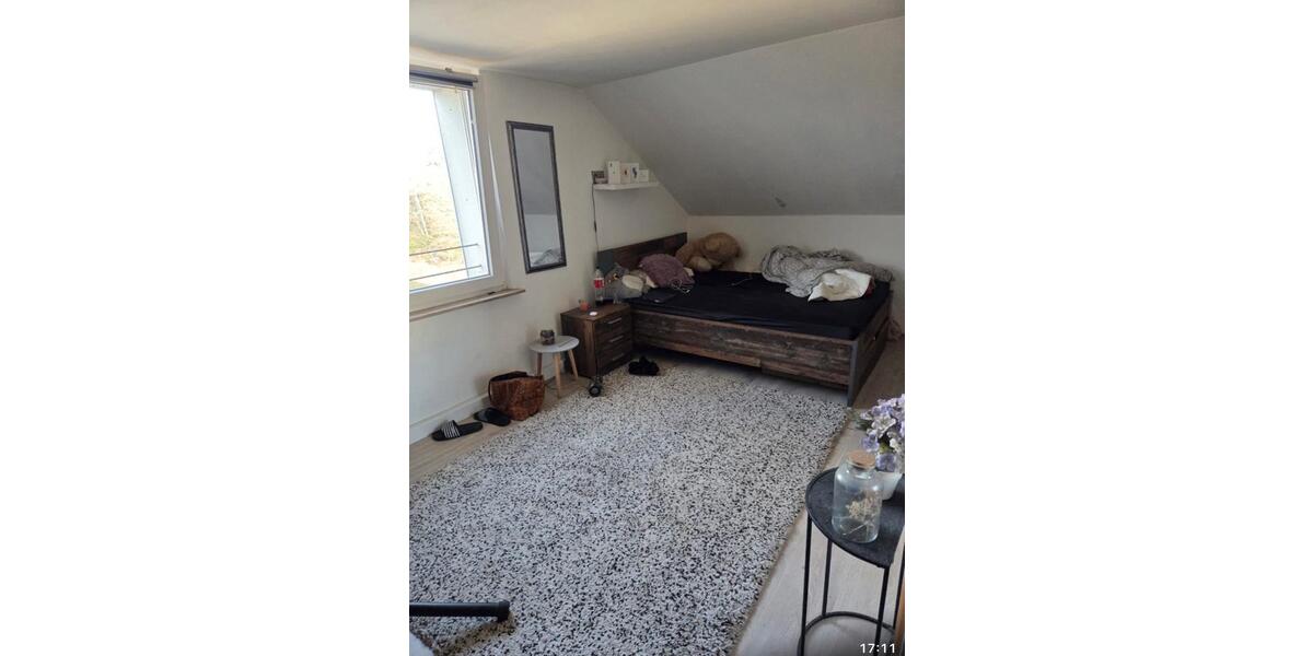 Etagenwohnung Neunkirchen - 5 Zimmer, 140 m&sup2;, 900&euro; | Angebot:25378146