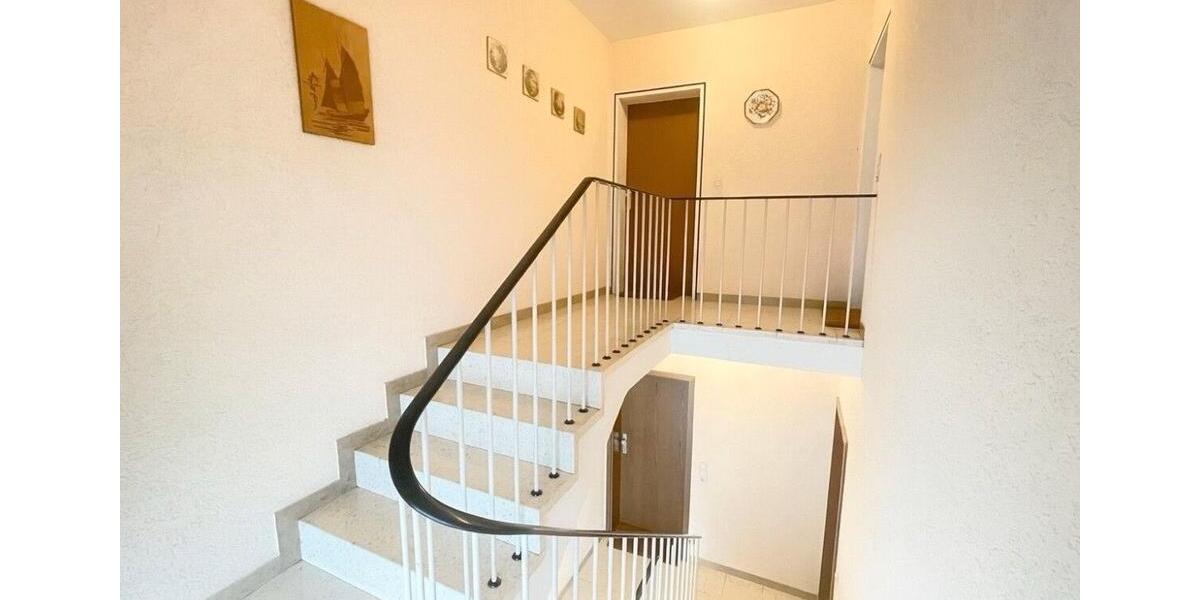 Etagenwohnung Völklingen - 3 Zimmer, 84 m&sup2;, 700&euro; | Angebot:25821374