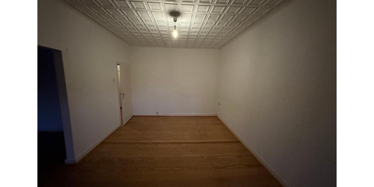 Etagenwohnung Saarbrücken Brebach-Fechingen - 4 Zimmer, 85 m&sup2;, 650&euro; | Angebot:25150577