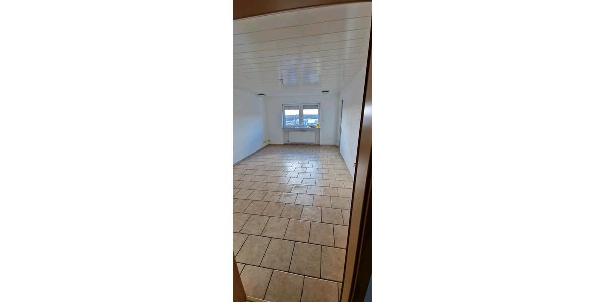 Etagenwohnung Saarbrücken Dudweiler - 3 Zimmer, 80 m&sup2;, 125.000&euro; | Angebot:25932303