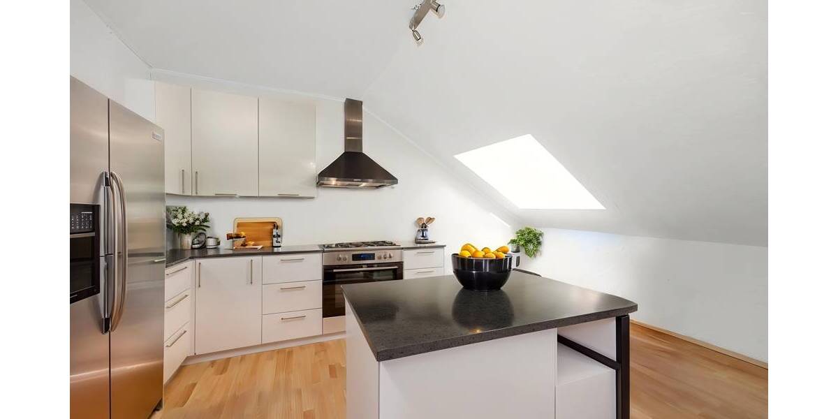 Mehrfamilienhaus, Wohnhaus Saarbrücken / Brebach-Fechingen Brebach-Fechingen - 9 Zimmer, 250 m&sup2;, 415.000&euro; | Angebot:25957973