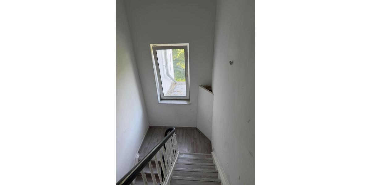 Etagenwohnung Saarbrücken Eschberg - 4 Zimmer, 90 m&sup2;, 750&euro; | Angebot:26702410