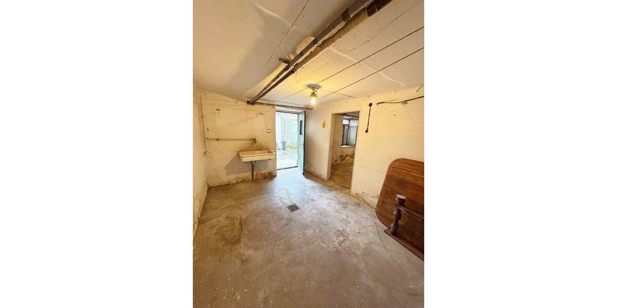 Einfamilienhaus St. Ingbert Rentrisch - 9 Zimmer, 190 m&sup2;, 169.000&euro; | Angebot:25668583