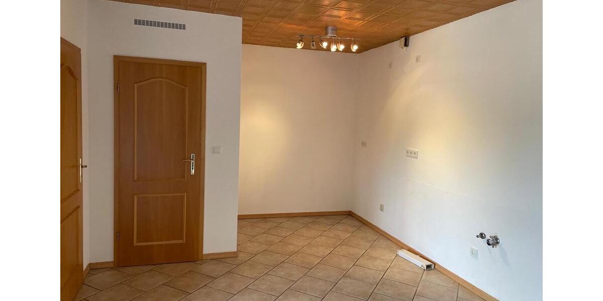 Etagenwohnung Sankt Ingbert - 2.5 Zimmer, 75 m&sup2;, 870&euro; | Angebot:25845983