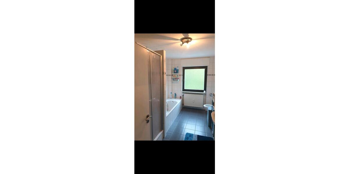 Etagenwohnung Saarbrücken Scheidt - 4 Zimmer, 125 m&sup2;, 1.099&euro; | Angebot:25998934