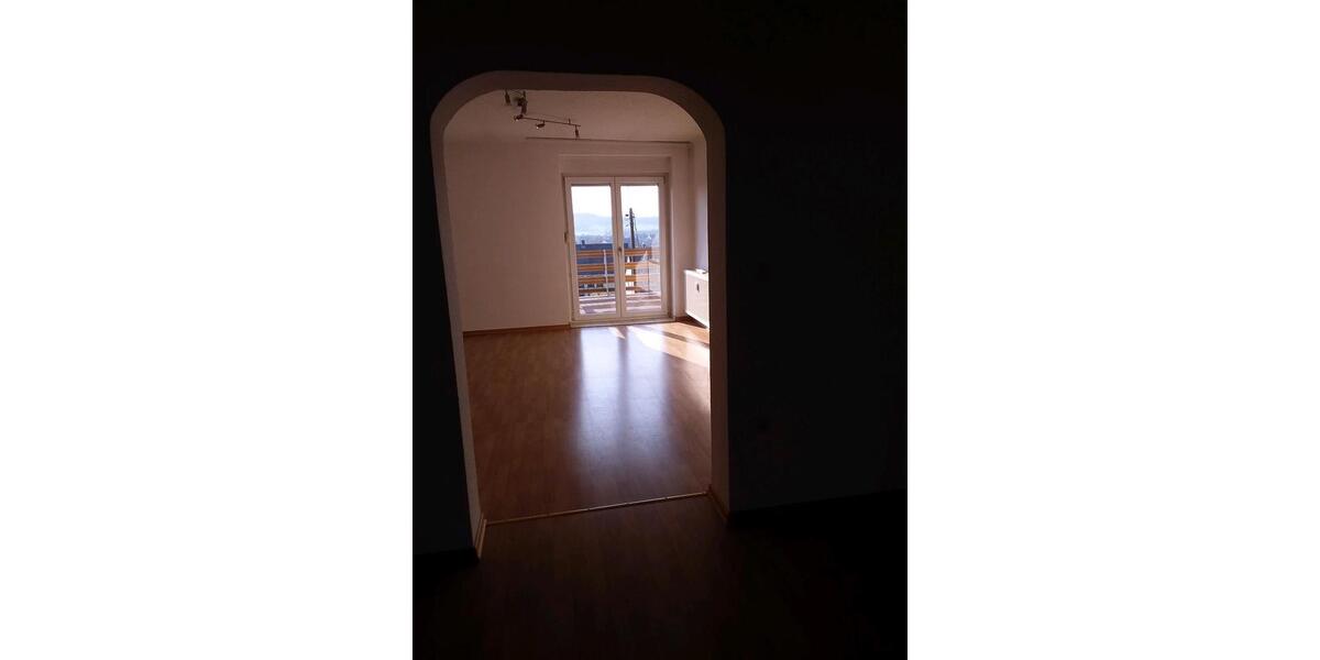 Etagenwohnung Mandelbachtal - 3 Zimmer, 90 m&sup2;, 650&euro; | Angebot:25842154