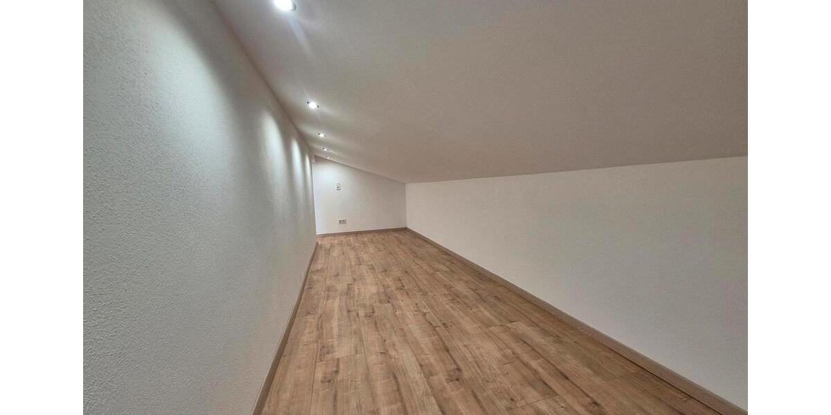 Etagenwohnung Sankt Ingbert - 1 Zimmer, 86 m&sup2;, 900&euro; | Angebot:25917919