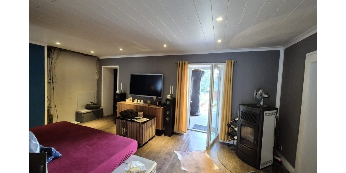 Ihr Hausprojekt in Illingen – Platz für 1–2-Familien mit Garten, Modernisierung bereits gestartet - Einfamilienhaus Illingen | Angebot:25479862