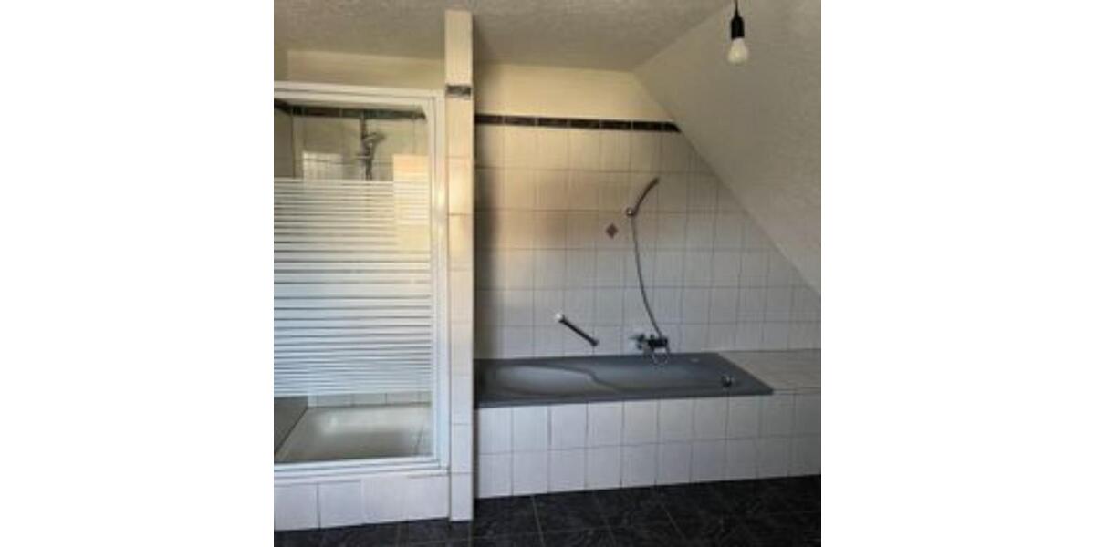 Terrassenwohnung Saarbrücken Brebach-Fechingen - 6 Zimmer, 120 m&sup2;, 215.000&euro; | Angebot:25289643