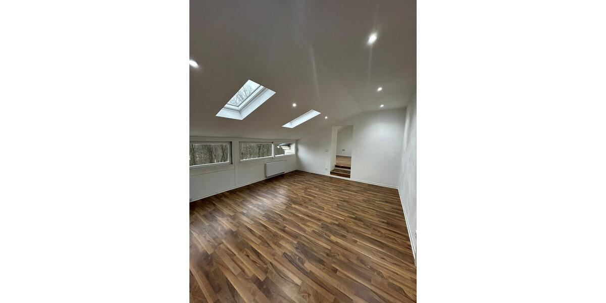 Dachgeschoßwohnung Friedrichsthal - 1 Zimmer, 80 m&sup2;, 600&euro; | Angebot:24610826