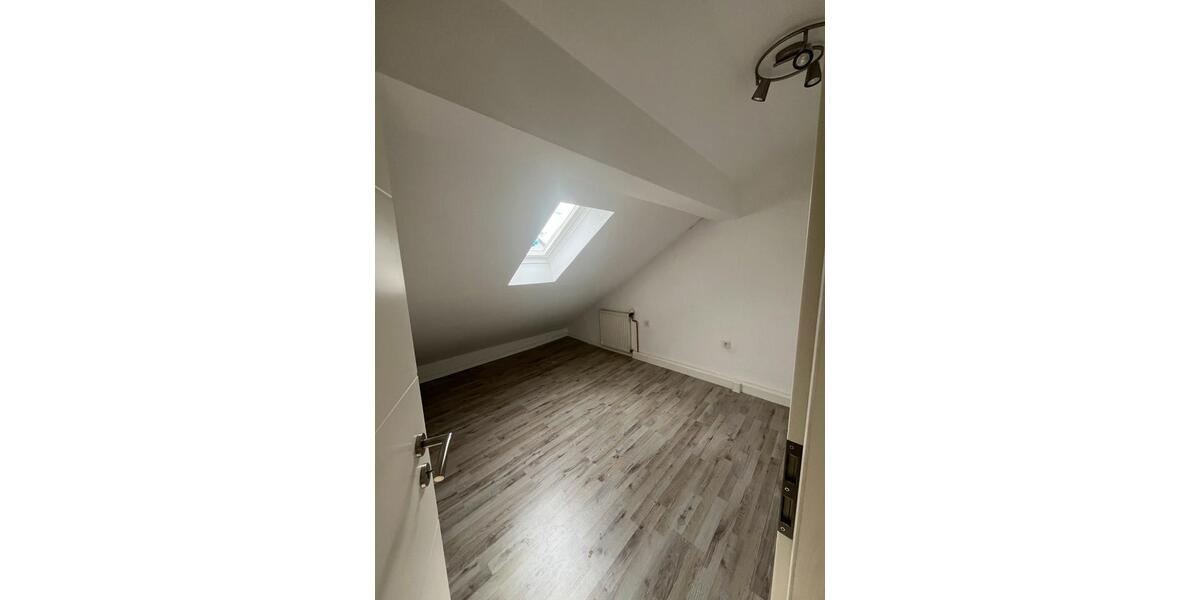 Etagenwohnung Schwalbach - 3 Zimmer, 75 m&sup2;, 820&euro; | Angebot:26660092