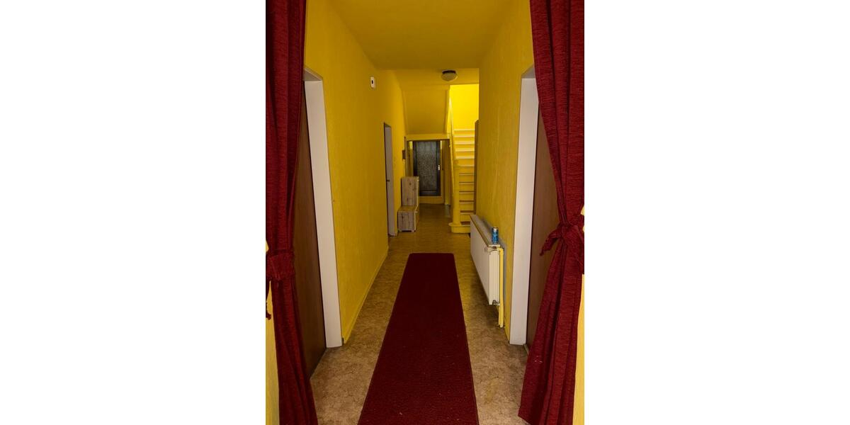 Reihenhaus Sulzbach (Saar) - 9 Zimmer, 229 m&sup2;, 140.000&euro; | Angebot:26642930
