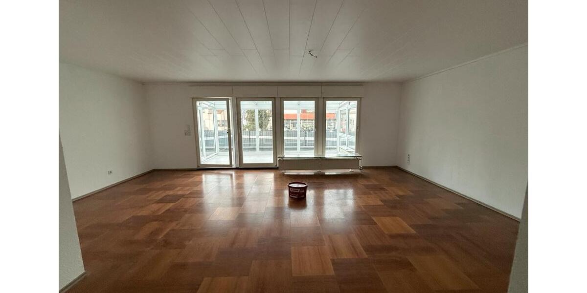 Erdgeschoßwohnung Sankt Ingbert - 3 Zimmer, 120 m&sup2;, 900&euro; | Angebot:25230913
