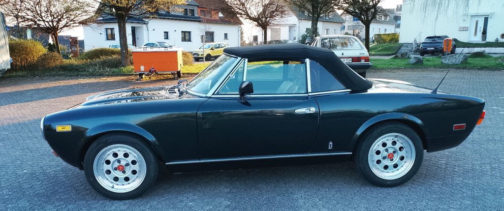 Fiat 124 Spider 150.000 km 11.900 &euro; Sulzbach / Saar 66280