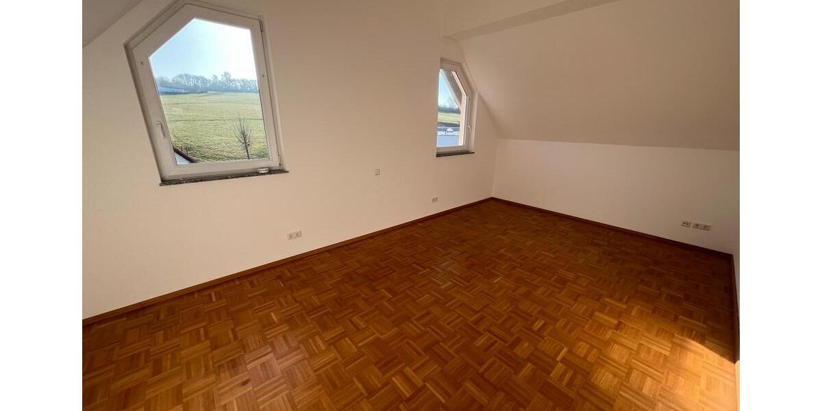 Etagenwohnung Ottweiler - 3 Zimmer, 100 m&sup2;, 970&euro; | Angebot:25572197