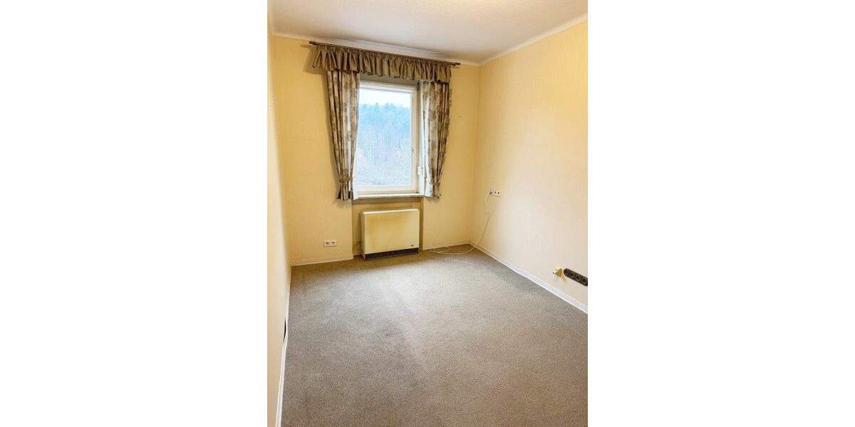 Einfamilienhaus St. Ingbert Rentrisch - 9 Zimmer, 190 m&sup2;, 169.000&euro; | Angebot:25668583