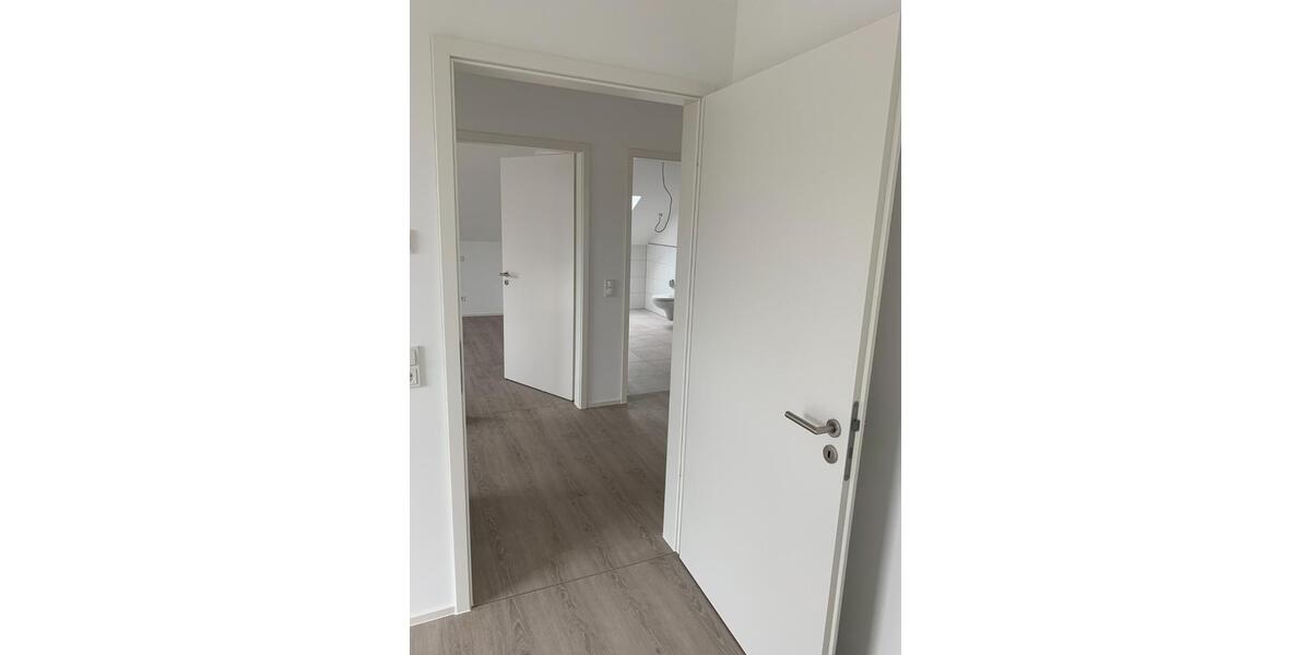 Dachgeschoßwohnung Saarlouis - 3 Zimmer, 92 m&sup2;, 292.000&euro; | Angebot:25350493