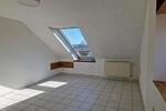 Dachgeschoßwohnung Saarbrücken Kieselhumes - 2.5 Zimmer, 65 m&sup2;, 600&euro; | Angebot:25302445