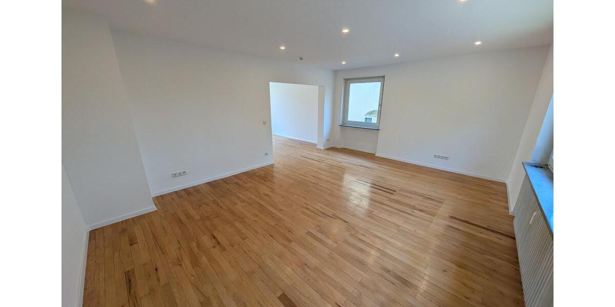 Etagenwohnung Völklingen - 2.5 Zimmer, 80 m&sup2;, 790&euro; | Angebot:25883545